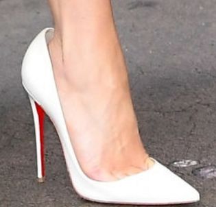 Picture of Emilia Clarke shoes