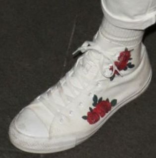Picture of Tayler Holder shoes