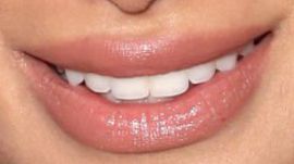 Picture of Diane Guerrero teeth and smile