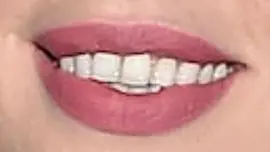 Picture of Julia Fox teeth and smile