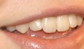 Picture of Julia Stiles teeth and smile