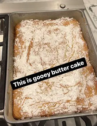 What does Jenna Fischer eat - picture of Gooey Butter Cake