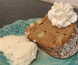 Picture of what does Jenna Fischer eat - Gluten Free Apple Cake