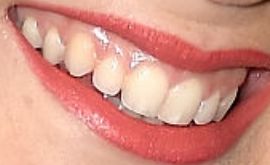 Picture of Billie Lourd teeth and smile