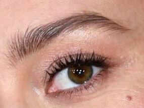 Picture of Brie Larson blue eyes, eyelashes, and eyebrows