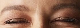 Picture of Brie Larson blue eyes, eyelashes, and eyebrows