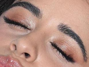 Picture of Camila Cabello eyes, eyelashes, and eyebrows
