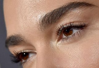 Picture of Dua Lipa eyes, eyelashes, and eyebrows