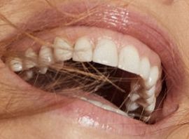 Picture of Eva Herzigova teeth and smile