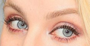 Picture of Evanna Lynch eyeliner, eyeshadow, and eyelash enhancements