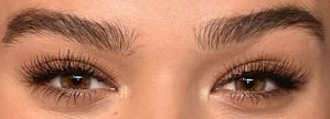 Picture of Hailee Steinfeld eyes, eyelashes, and eyebrows