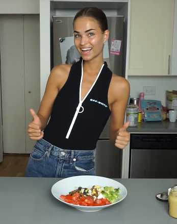Dutch swimsuit model Robin Holzken shares a recipe for lentil salad with a special sauce that keeps her lean and healthy.