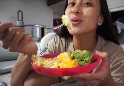 Melisa Michelle Beauty influencer Melisa Michelle could soon be a health influencer with more meals like her Cheese Omelette with Avocado meal.