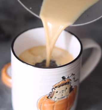 YouTube vlogger Natalie Bennett has shared her three favorite Fall coffee recipes for 2019. One is a butterscotch flavor gem.