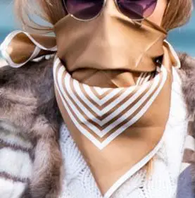 Picture of Olivia Palermo coronavirus mask