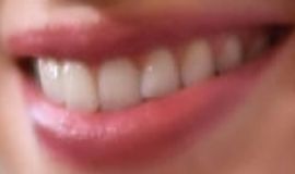 Picture of Phoebe Dynevor teeth and smile