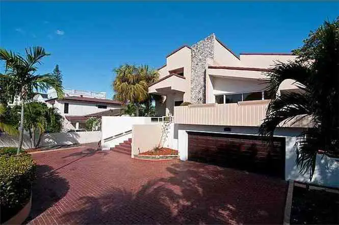 Picture of Conor McGregor's Miami Beach mansion rental