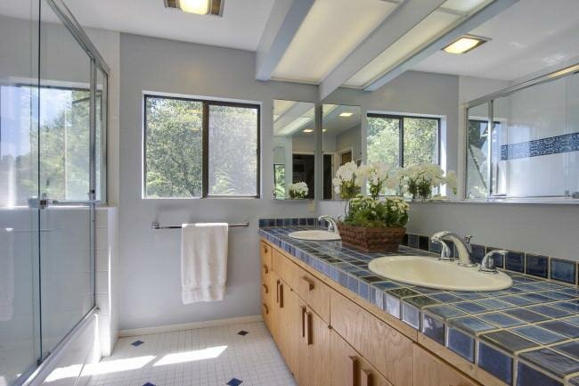 Jennifer Granholm house Oakland CA pictures