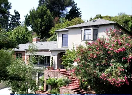Joel McHale's house in Los Angeles CA - Los Feliz home pictures