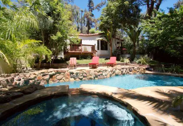 Justin Bartha's house - home pictures - Laurel Canyon California