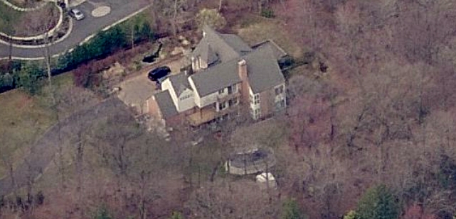 LL Cool J house profile - LL Cool J's house in Manhasset, New York