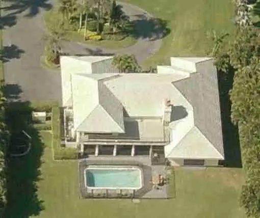 Picture of Ariana Grande's second childhood house