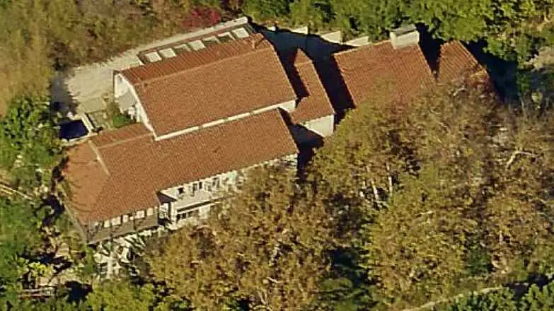 Bette Midler's Beverly Hills House aerial picture