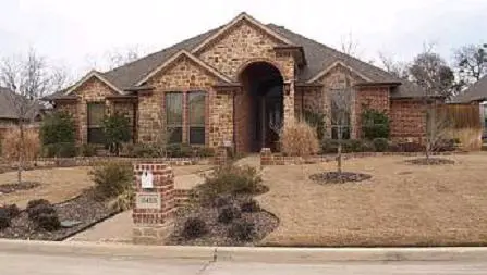 Kelly Clarkson's first home purchase - Mansfield, Texas - house picture