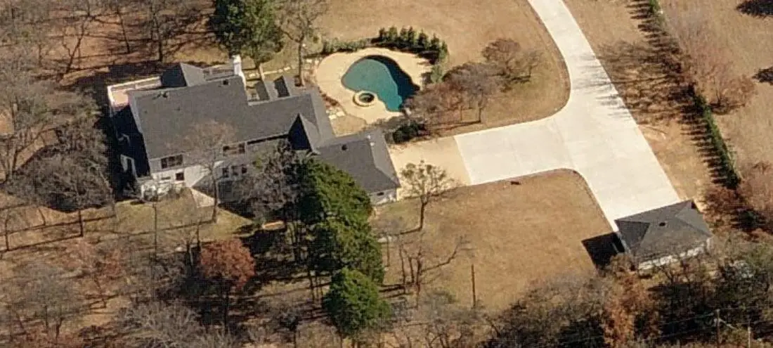 Kelly Clarkson home Texas - aerial house picture. Photos of celebrity home and mansion, aerial photo Kelly Clarkson's house, celebrity houses, mansion, ranch