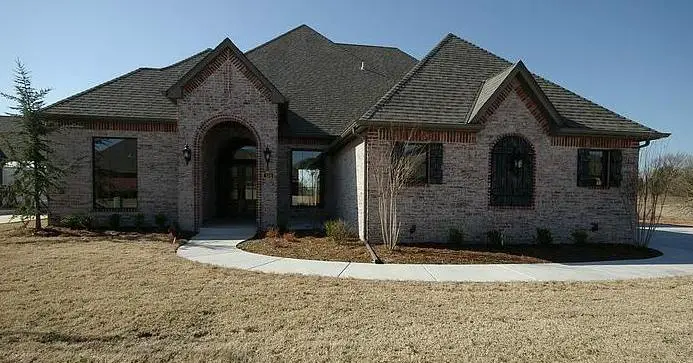 Nick Collison's house in Edmond, Oklahoma - home picture