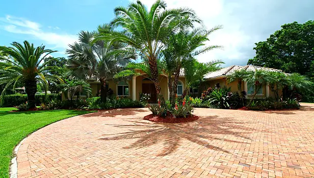 picture of Yunel Escobar house Miami Florida