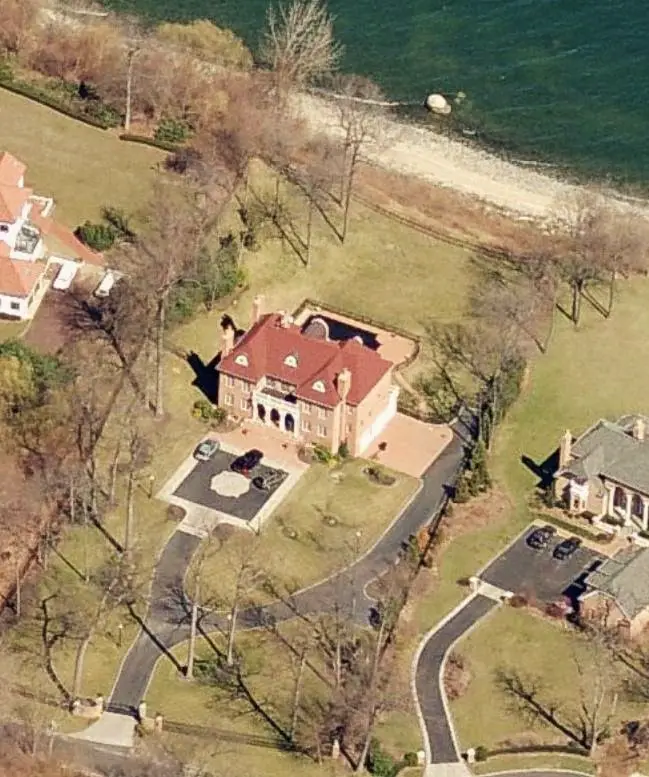Sean Hannity home profile - Sean Hannity's house in Huntington, New York - Long Island