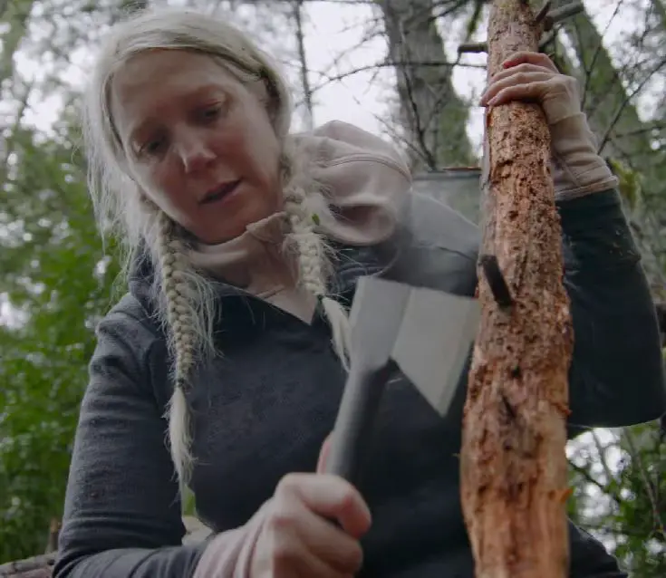 This is a screen shot picture from the series Chefs vs Wild.