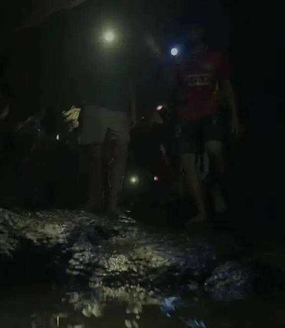 This is a screen shot picture from the series Thai Cave Rescue.